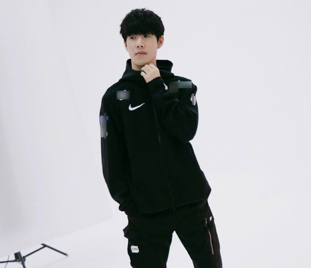 这集我见过，越南上单不当言论遭永久封禁